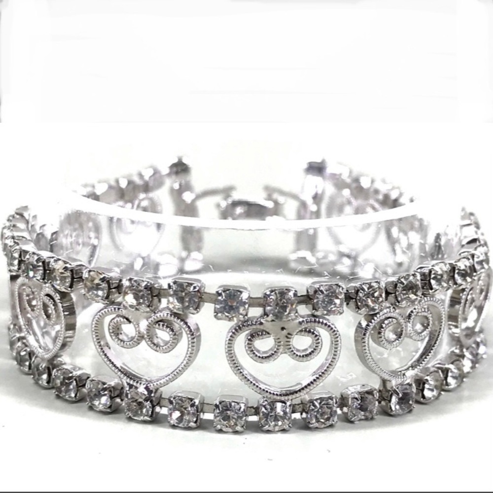 Vintage clear rhinestones silvertone metal filigree‎ hearts bracelet 6”